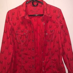 Red button ❤️shirt